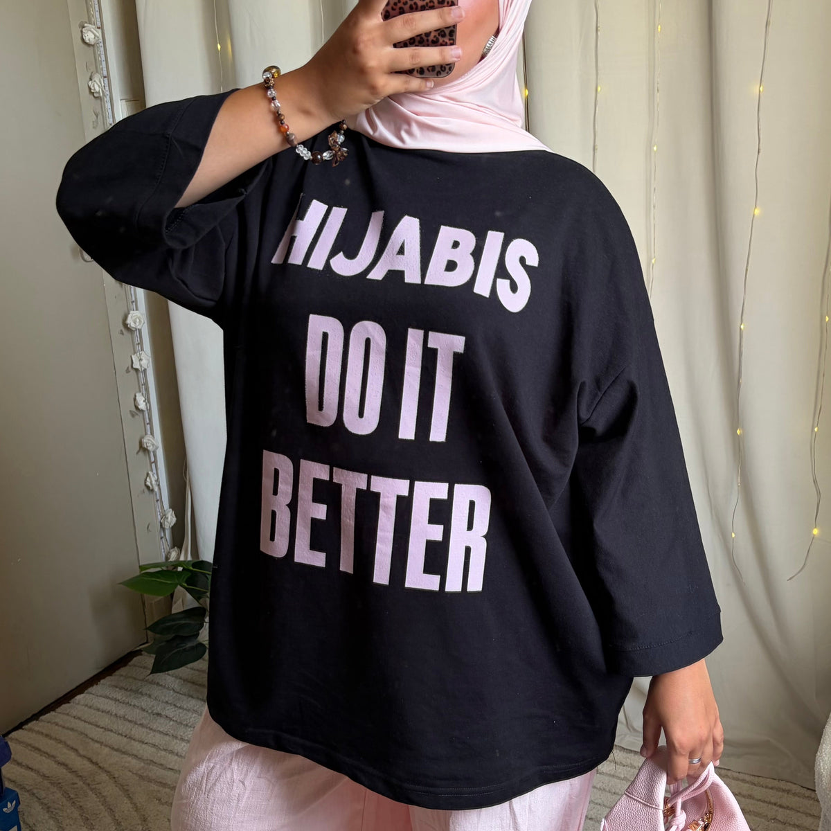 T-shirt manche longue “HIJABIS DO IT BETTER” (précommande pour le 30 août)